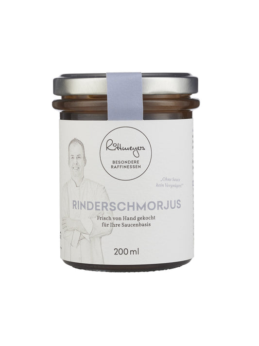 Das 200-ml-Glas RINDERSCHMORJUS von Rittmeyers Besondere Raffinessen, ideal zum Verfeinern von Fleischgerichten, verfügt über ein Etikett mit einer Kochillustration.